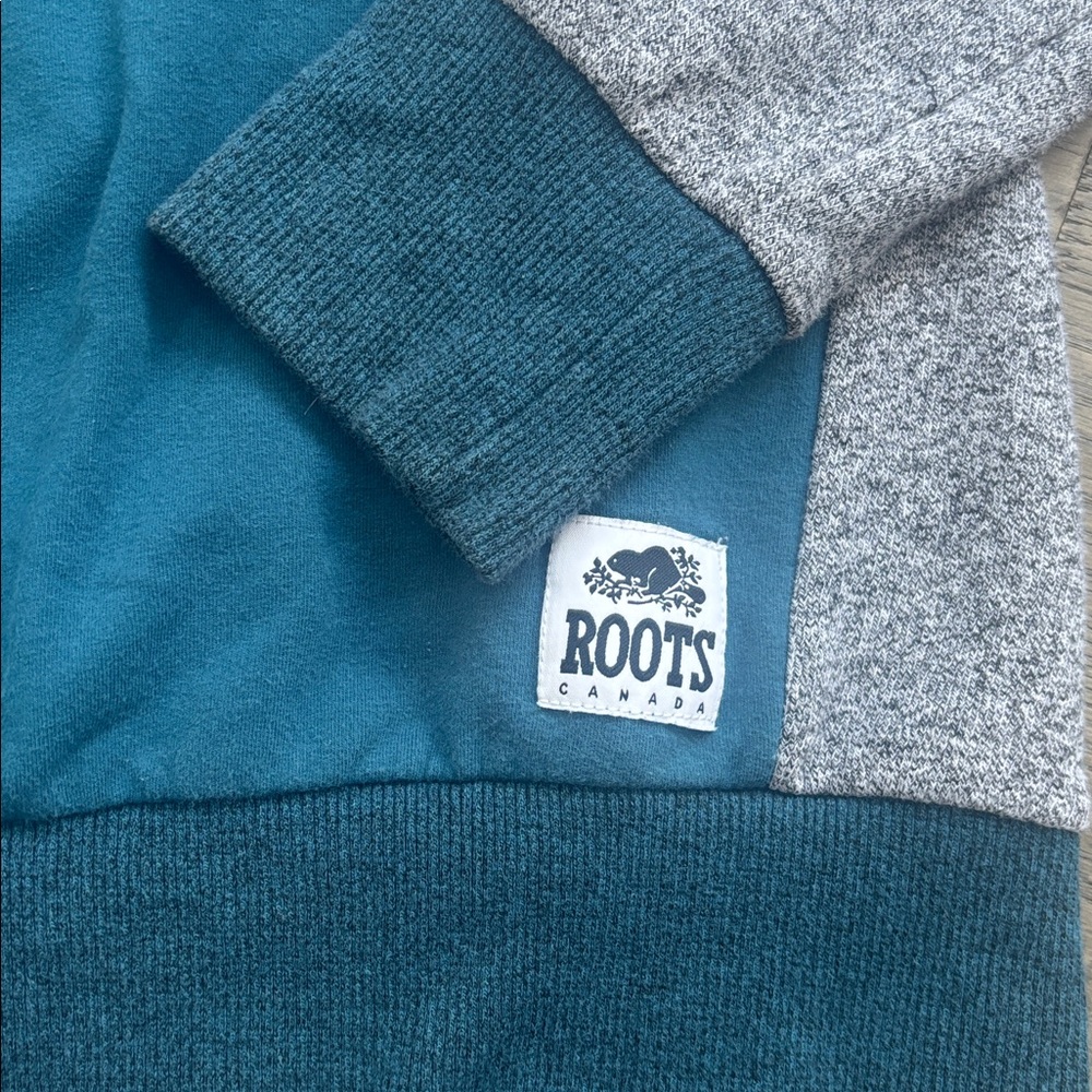 Roots | Blue Grey and White Colour Block Long Sleeve Sweater Size Large - Picture 3 of 11
